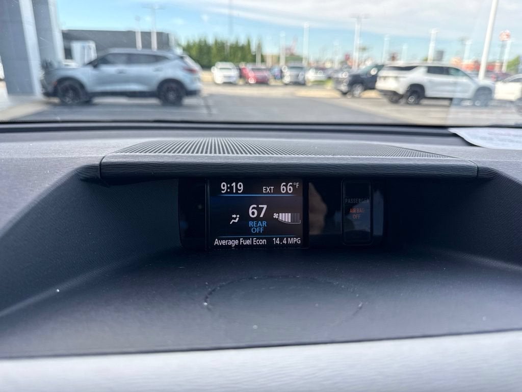 2014 Toyota Sienna XLE V6 8 Passenger
