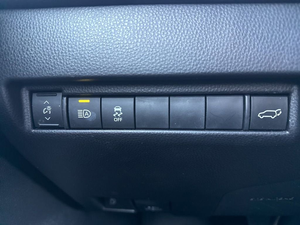 2022 Toyota Venza LE