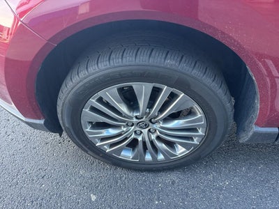 2022 Toyota Venza LE