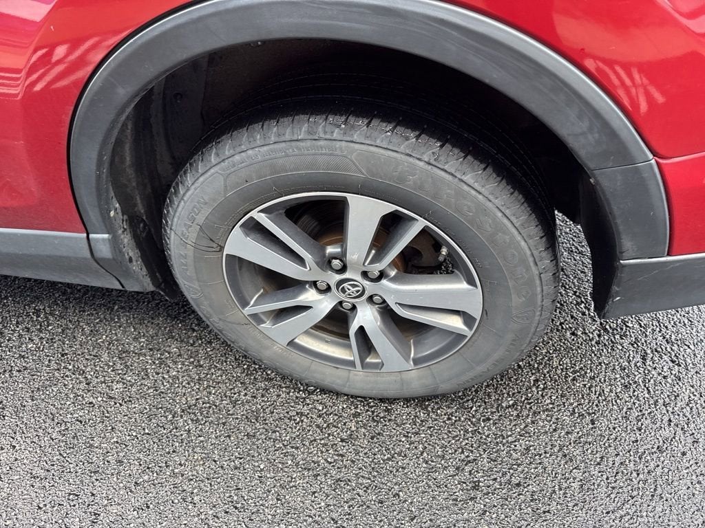 2017 Toyota RAV4 XLE