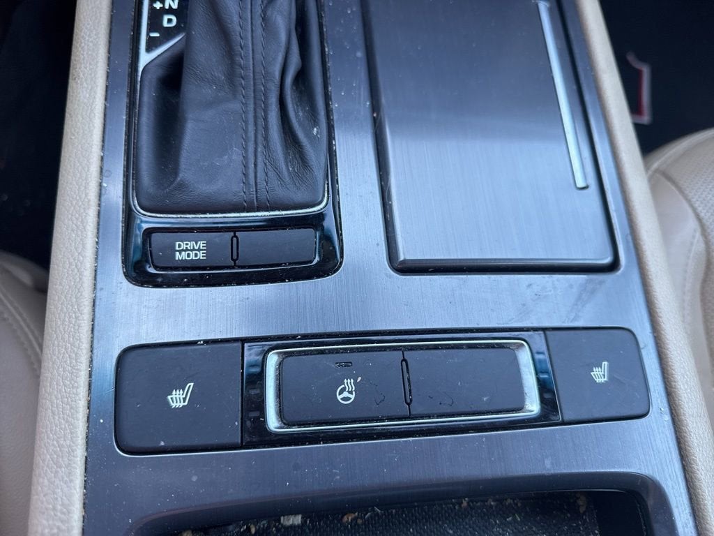 2016 Hyundai Genesis 3.8
