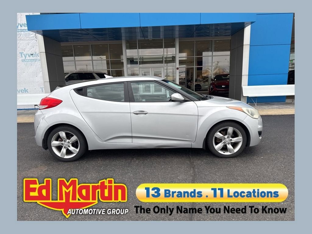 2012 Hyundai Veloster w/Gray Int