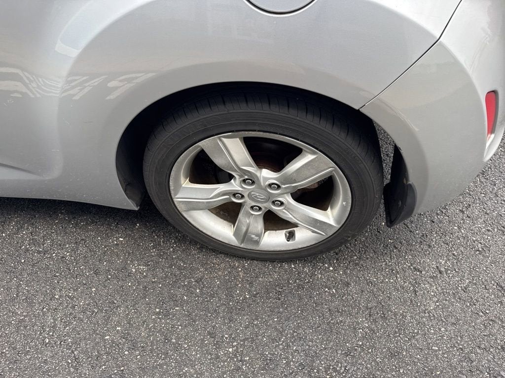 2012 Hyundai Veloster w/Gray Int