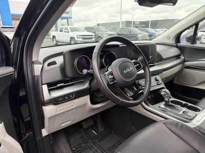 2023 Kia Carnival LX