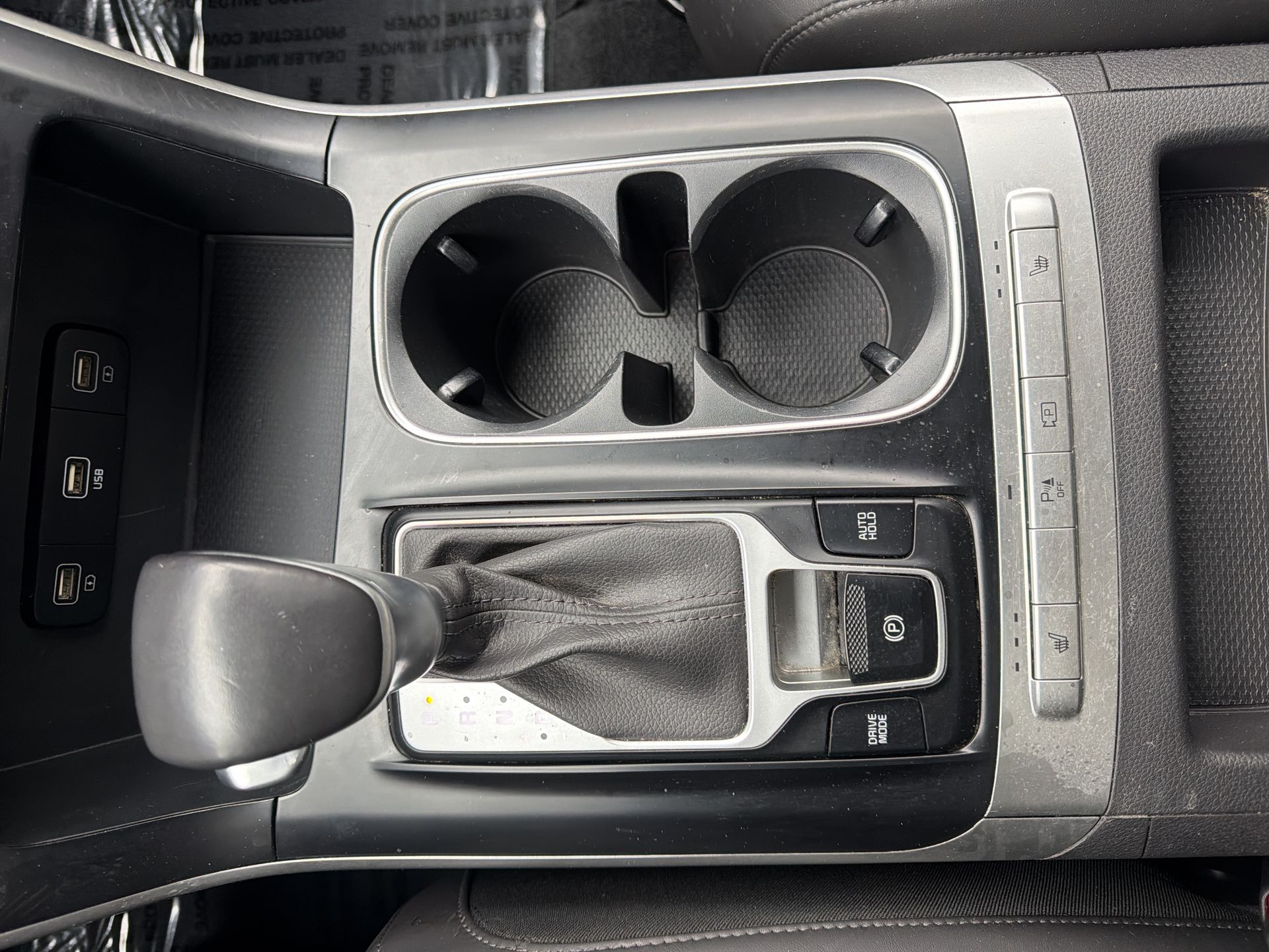 2023 Kia Carnival LX