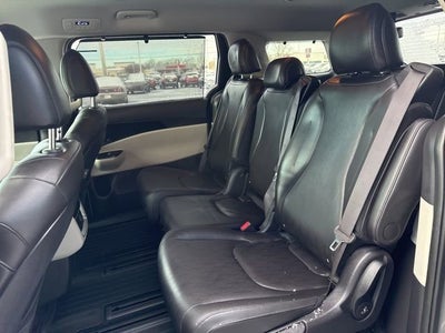 2024 Kia Carnival EX