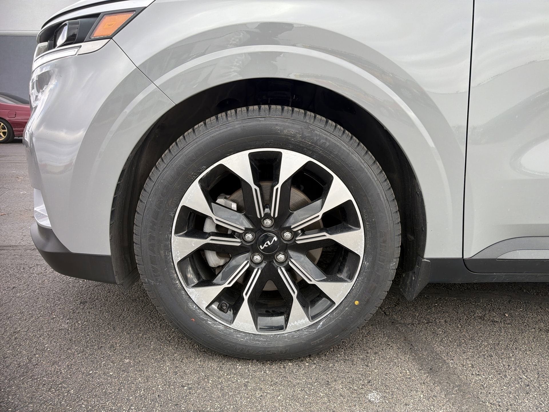 2024 Kia Carnival EX