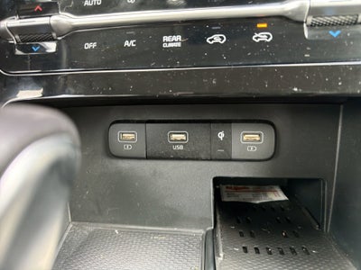 2024 Kia Carnival EX