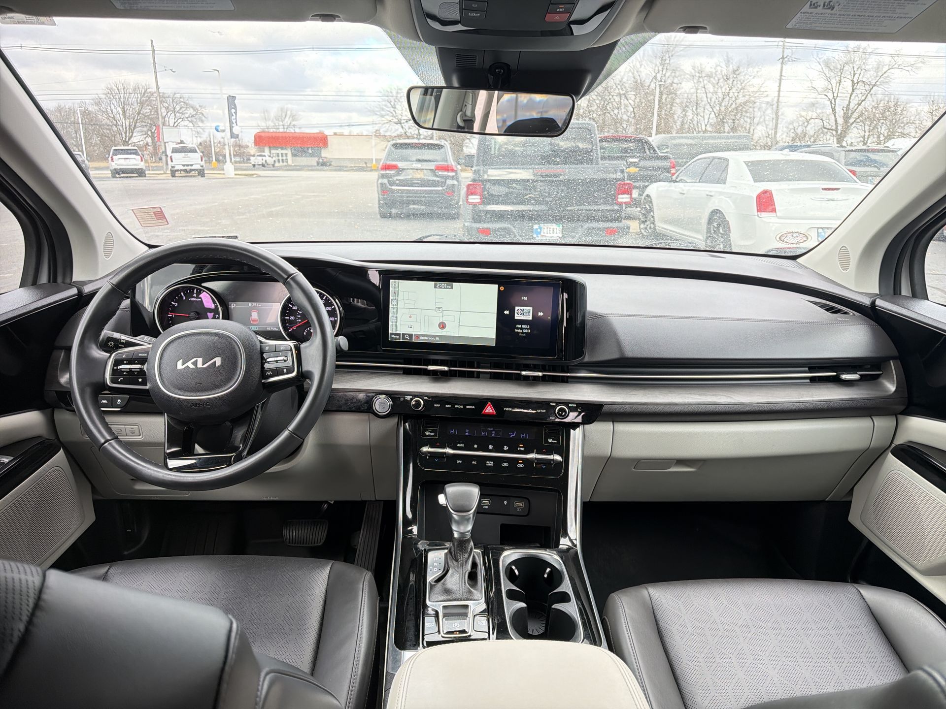 2024 Kia Carnival EX