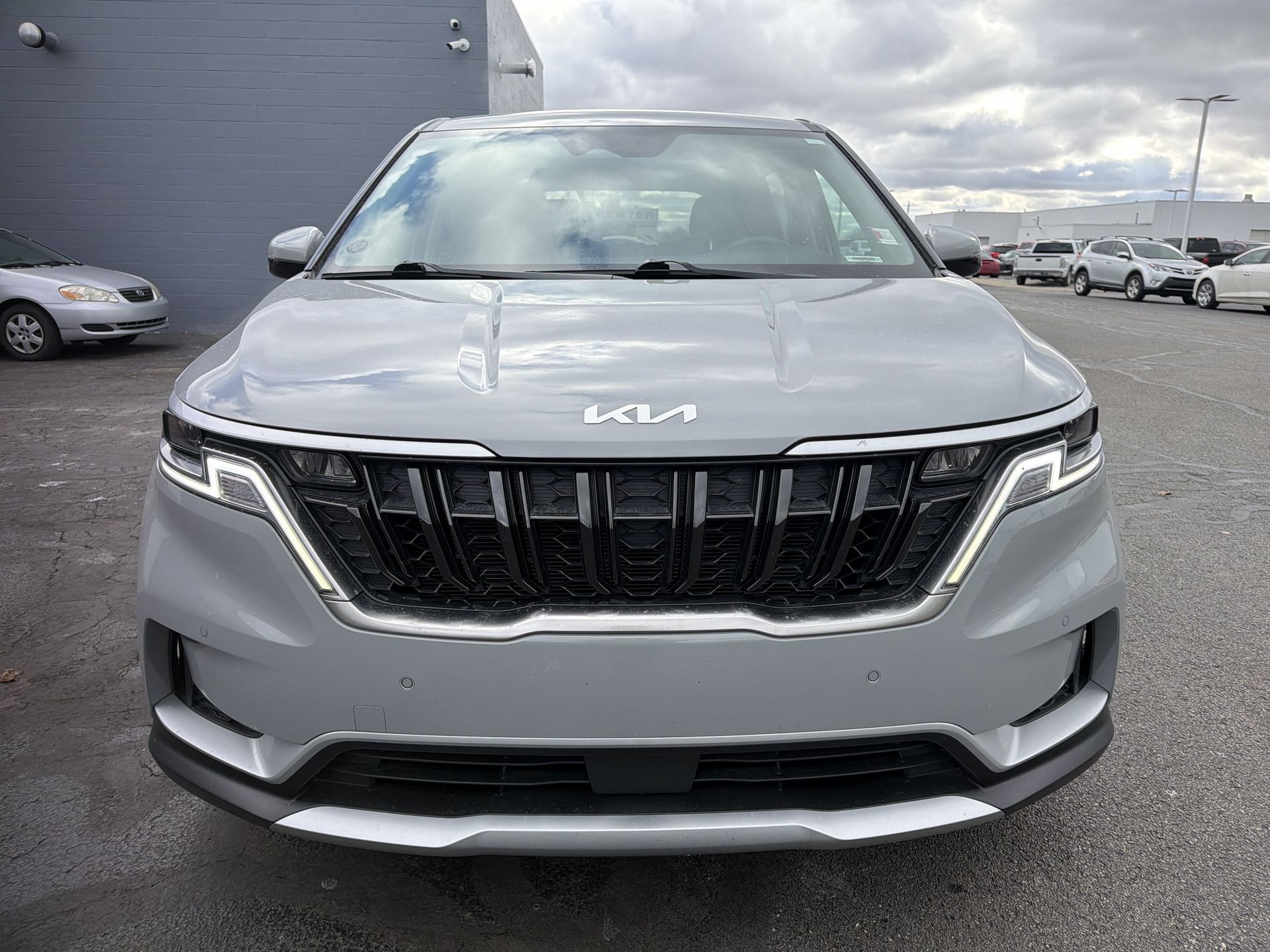 2024 Kia Carnival EX