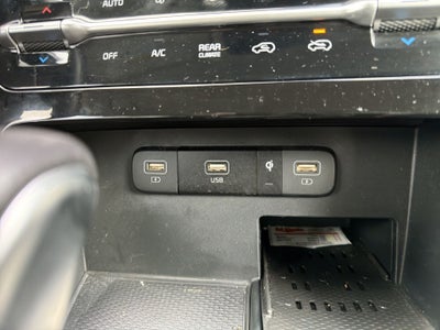 2024 Kia Carnival EX