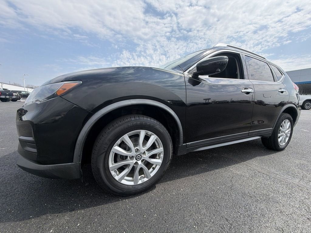 2017 Nissan Rogue SV