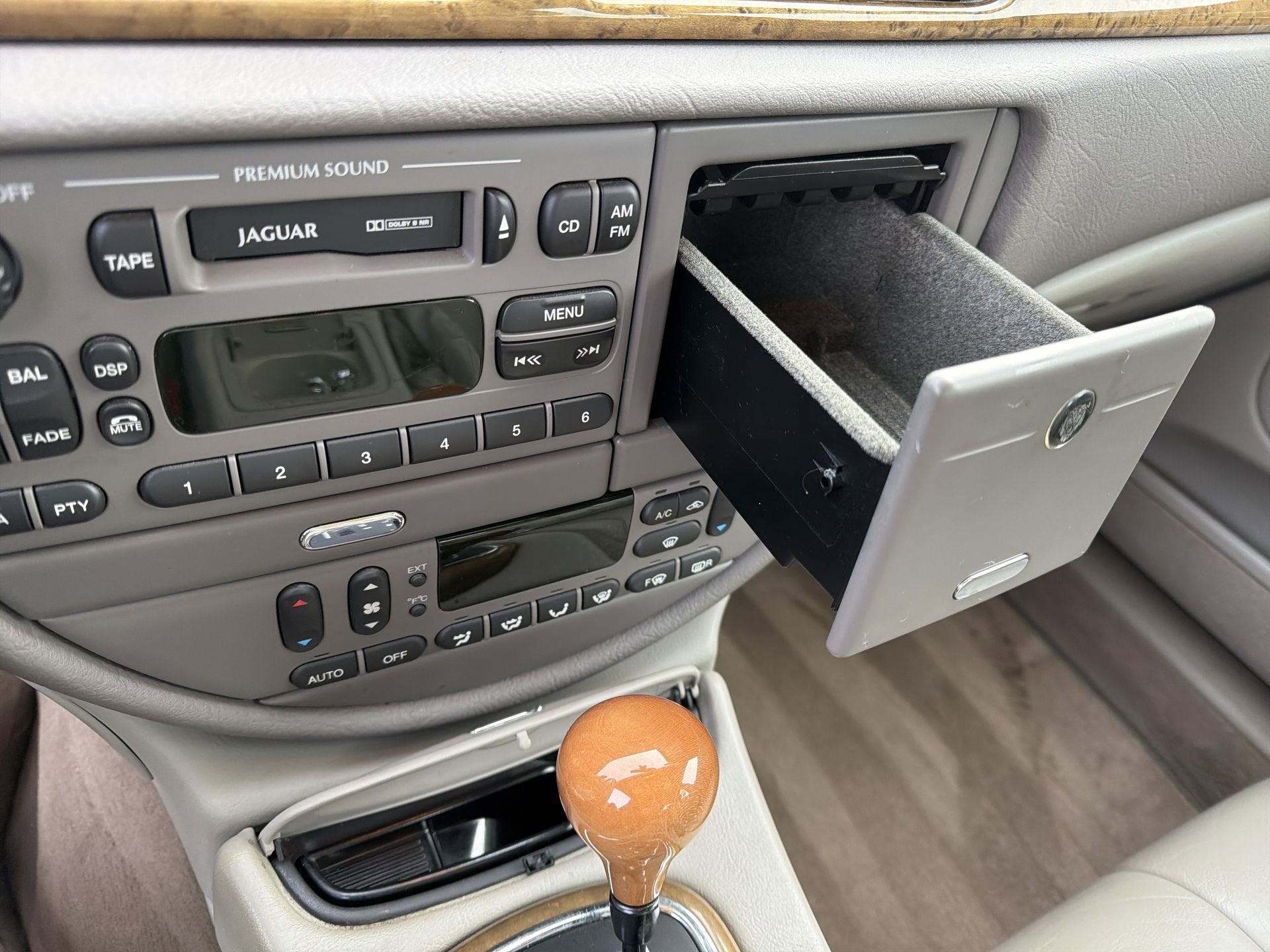 2000 Jaguar S-TYPE V8