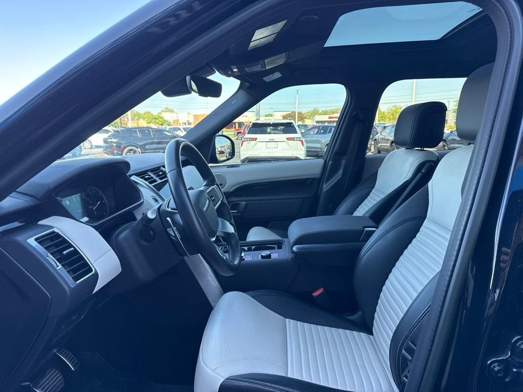 2023 Land Rover Discovery P360 S R-Dynamic