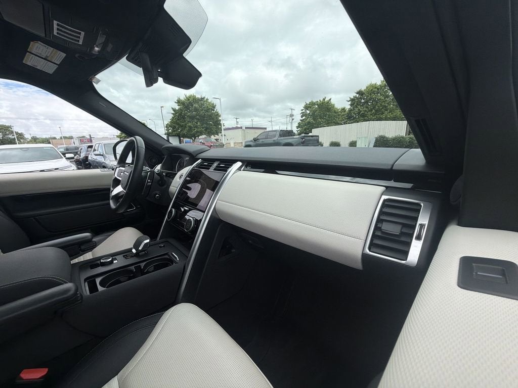 2023 Land Rover Discovery P360 S R-Dynamic
