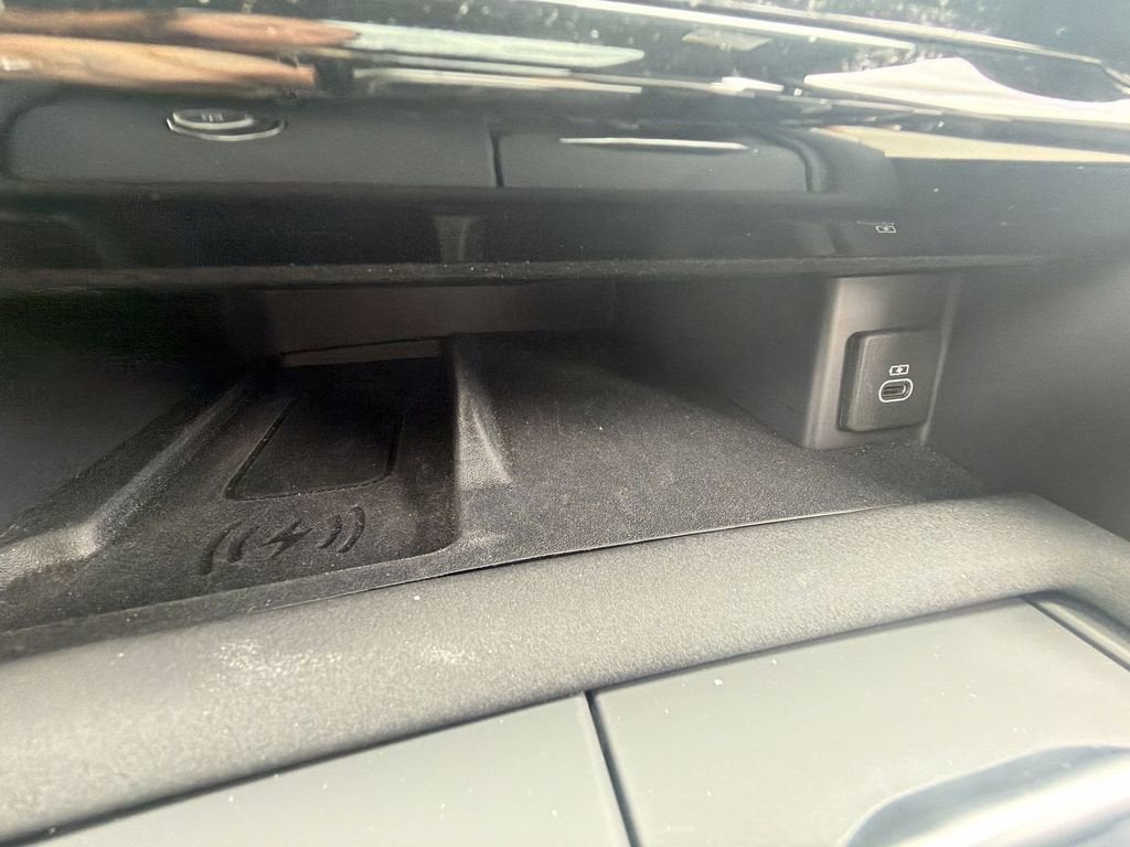 2023 Land Rover Discovery P360 S R-Dynamic
